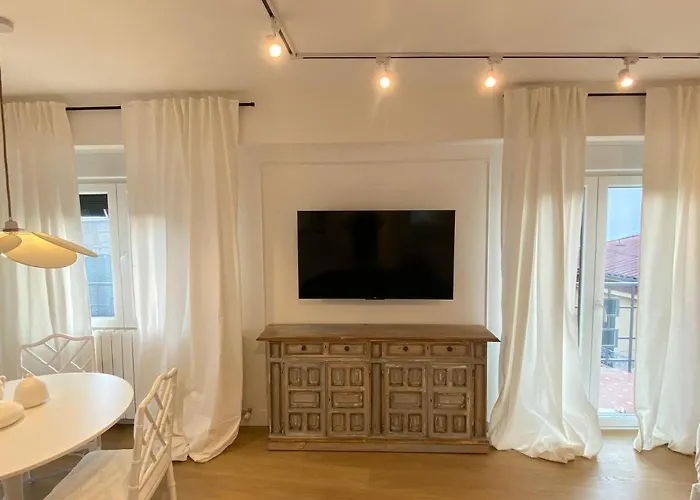 아파트 - Indigo 베하르