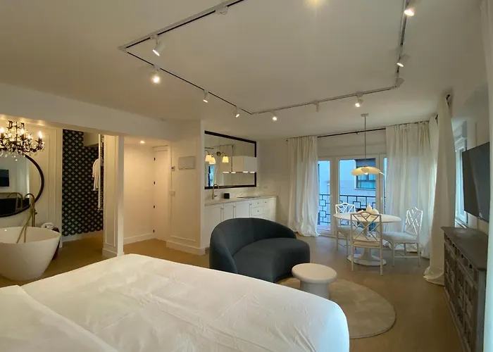 - Indigo 아파트 베하르