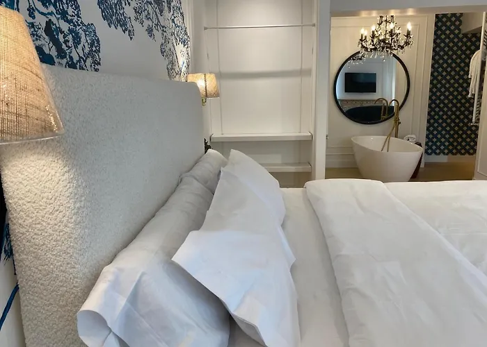 아파트 - Indigo *